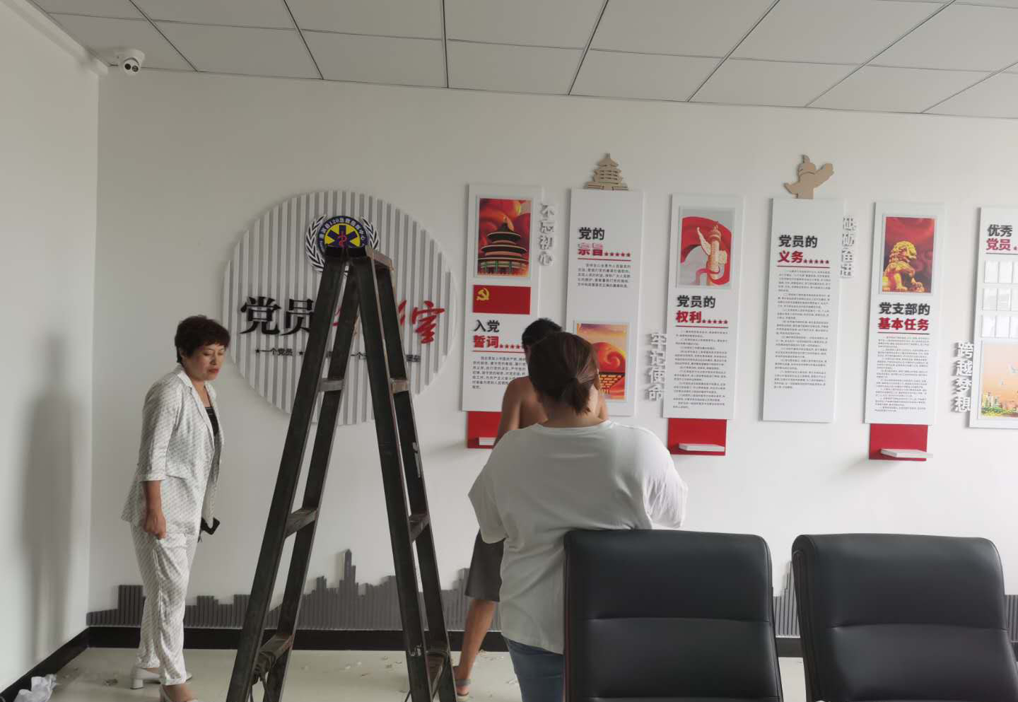 武汉创意汇广告公司给河南公司安装文化墙